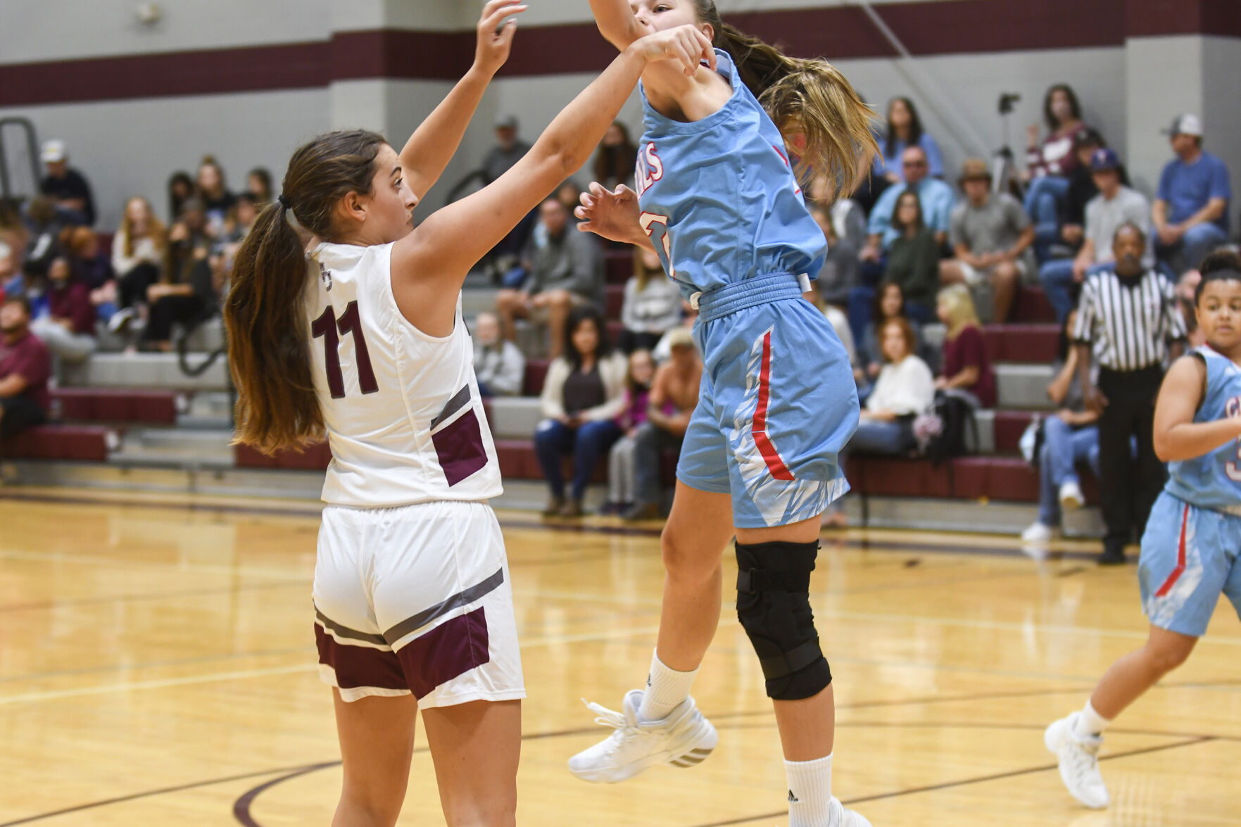 1114 HBS-EC hoops9880.jpg